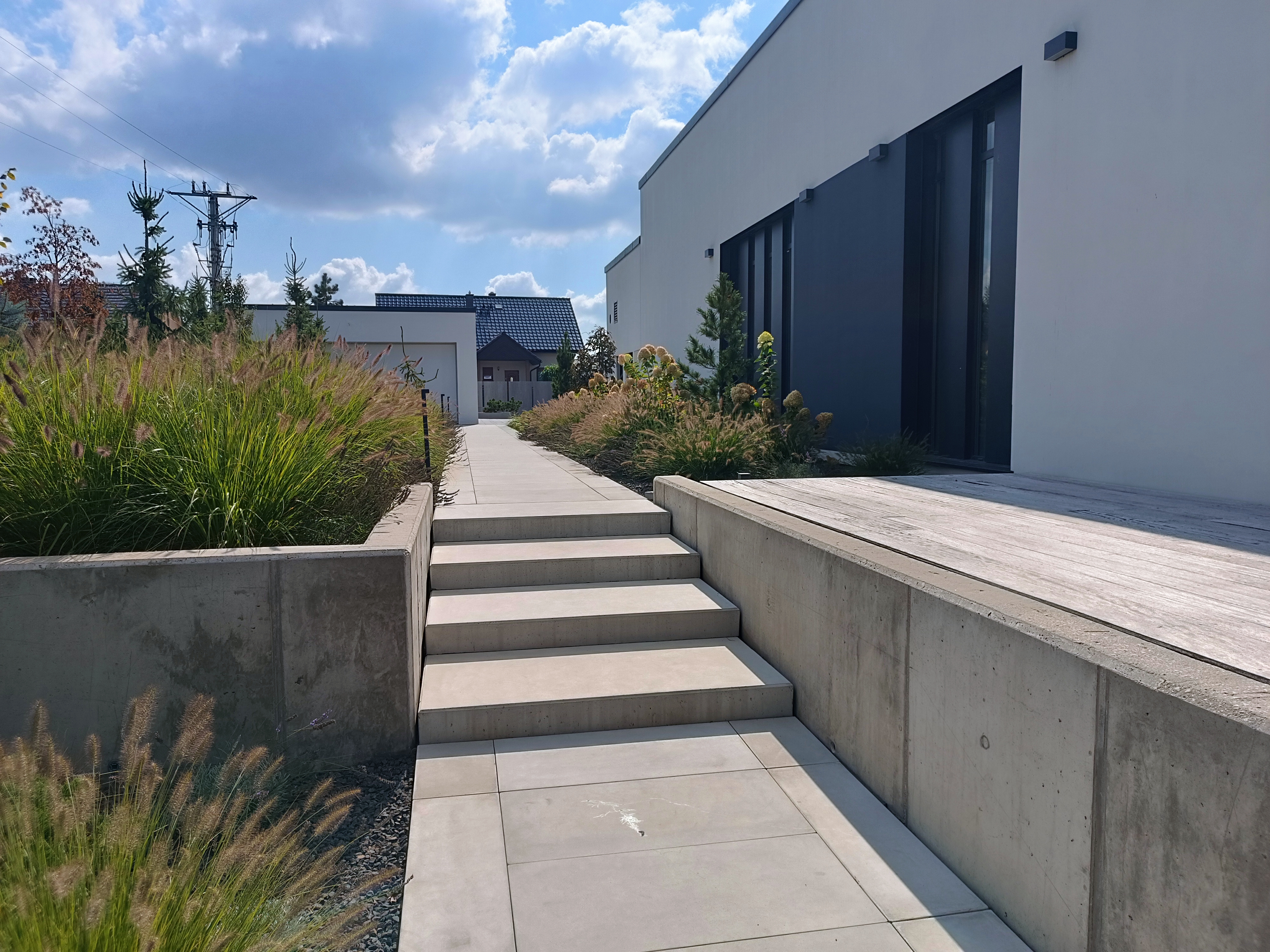 Wycena brukarstwa – układanie kostki wokół domu Kobierzyce